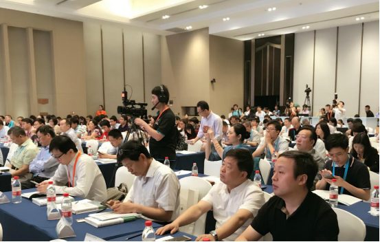 葫芦娃集团出席中国科技峰会——中国科技智库论坛259.png